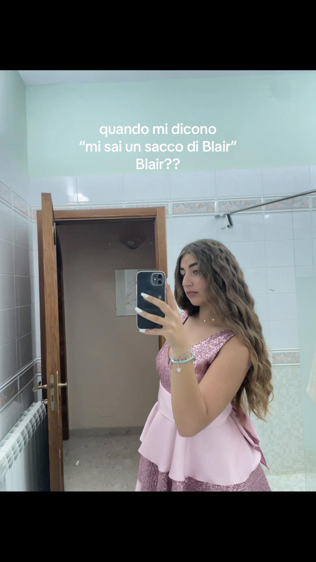@lolaxfriends._