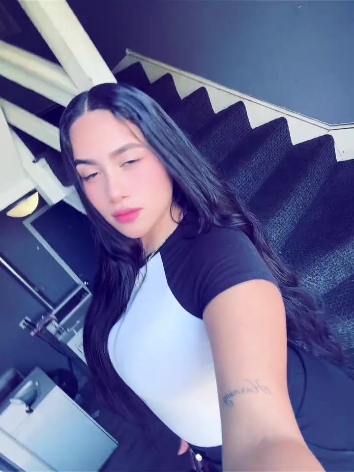 @Briitanis Uzcateguii👸🏻💜