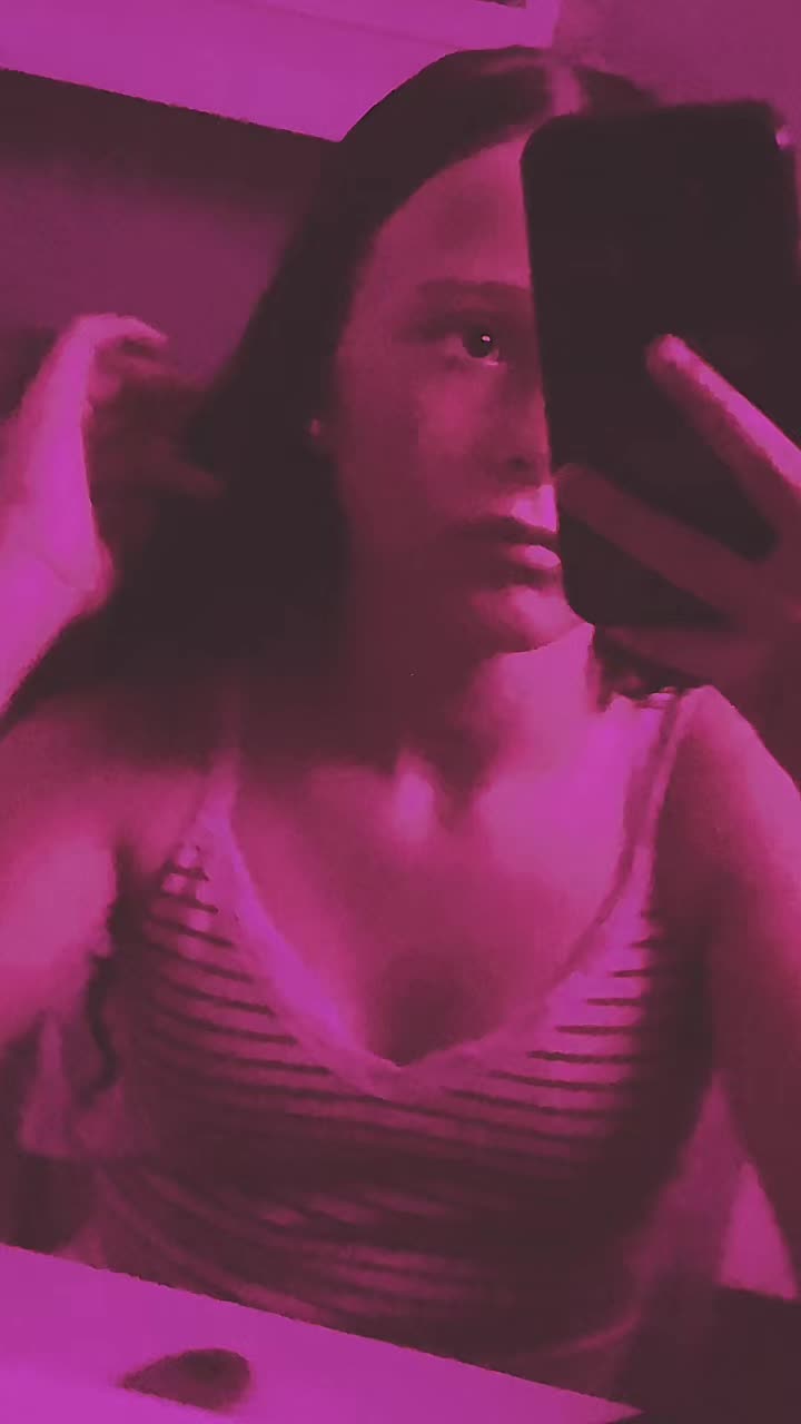 @𝓐𝓿𝓪🖤