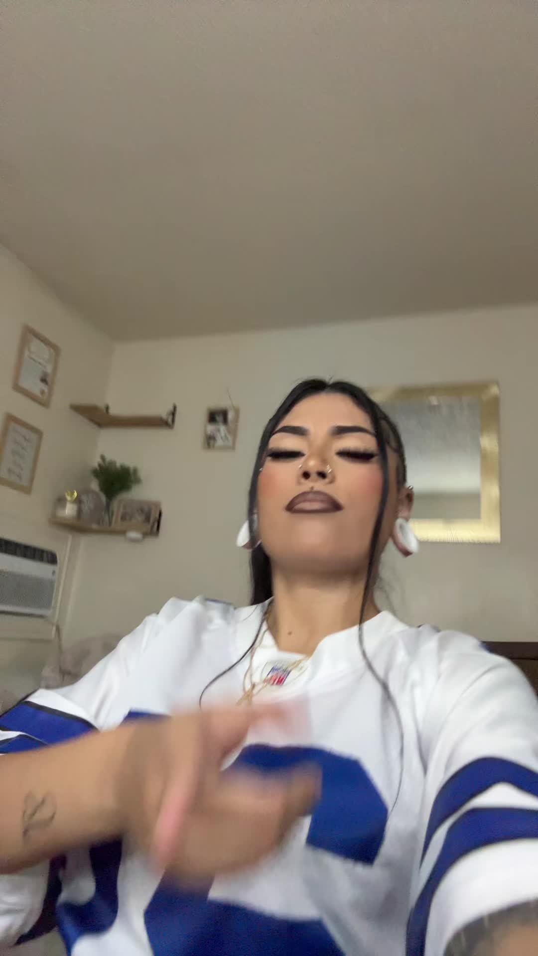 @troublessx3__