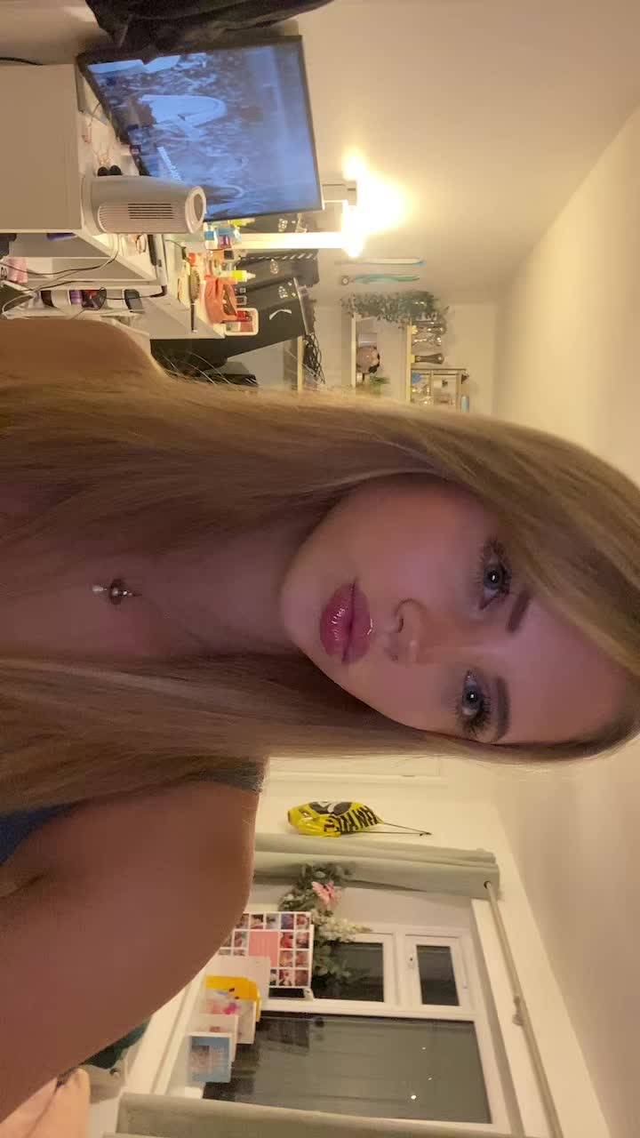 @𝕥𝕚𝕝𝕝𝕪☺️