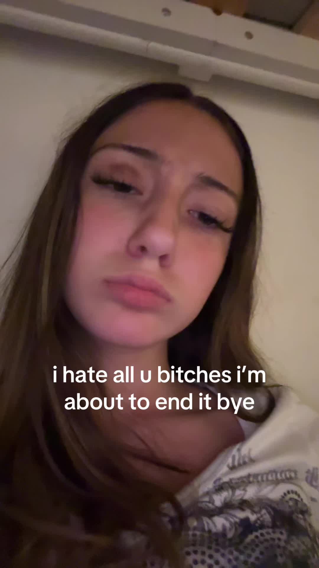 @⃟