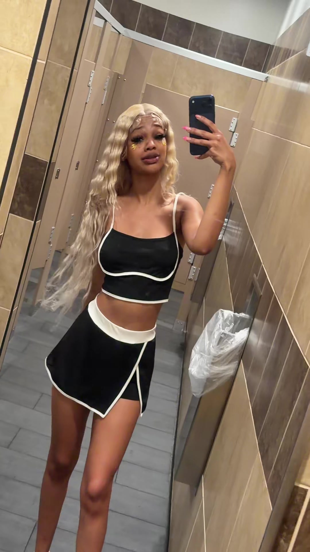 @Farahheartss