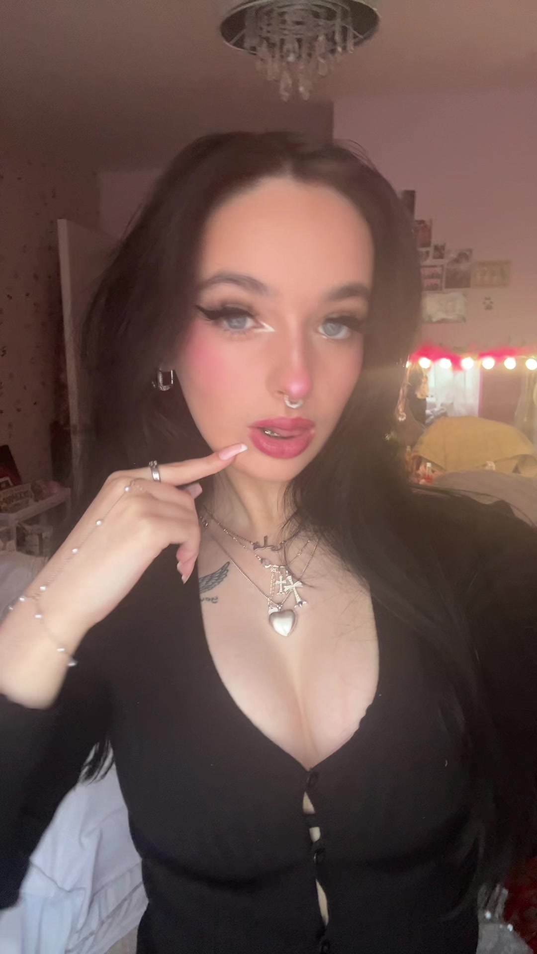 @Hollie 🇵🇸🇸🇩🇨🇩