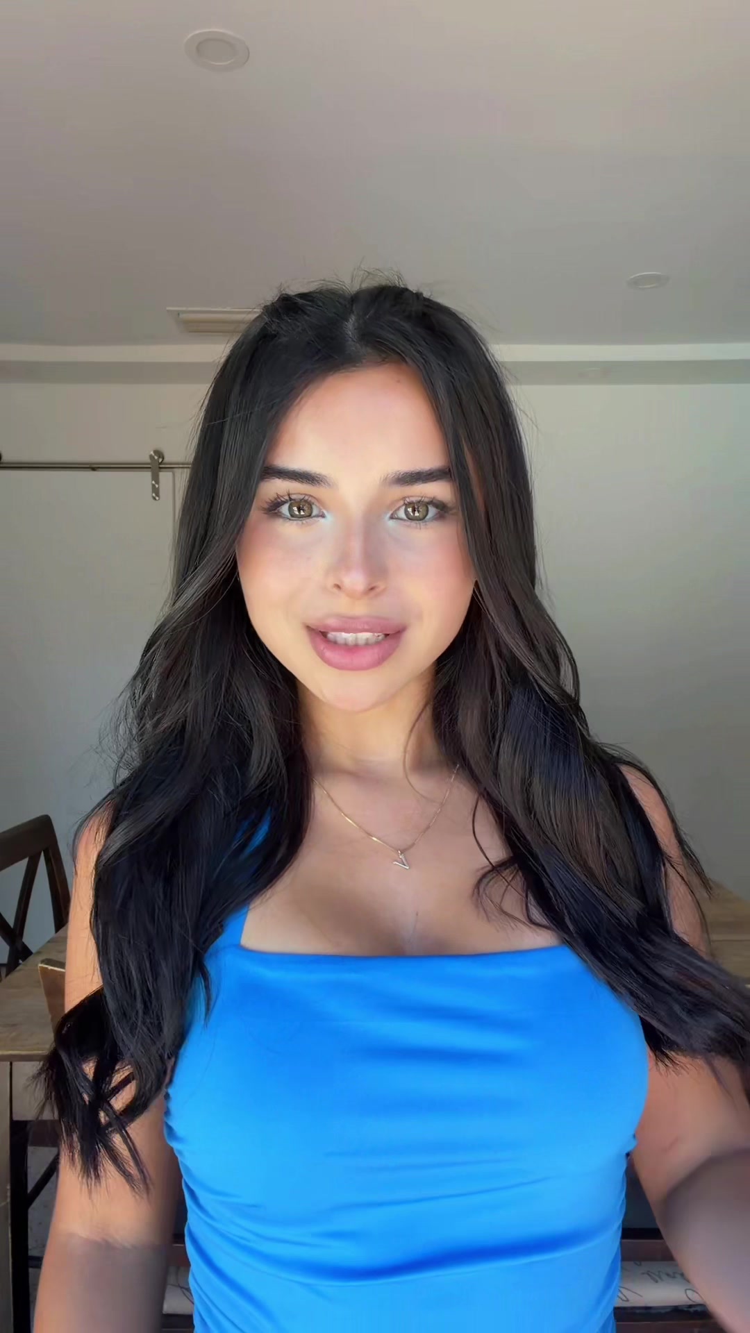 @vickyguez