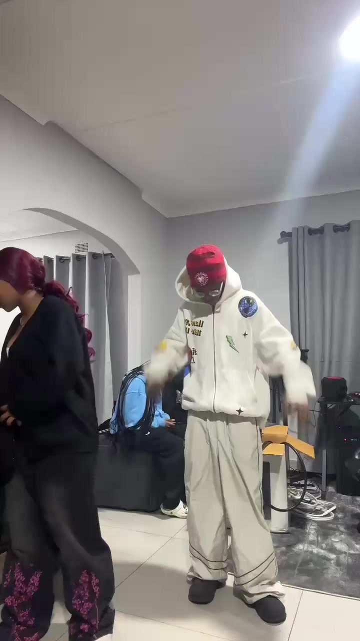 @Tee🤍🫧!