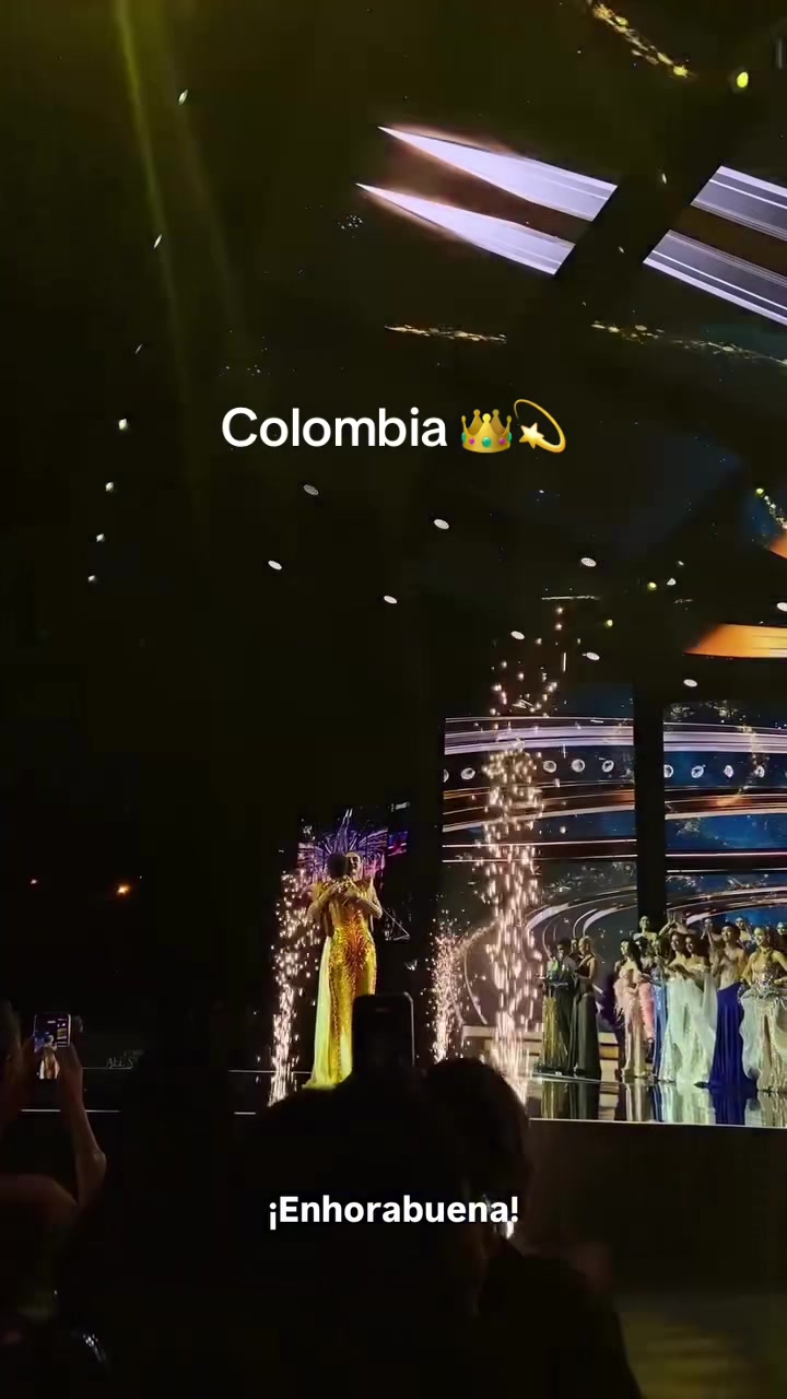 @𝐐𝐮𝐞𝐞𝐧 𝐒𝐭𝐨𝐫𝐢𝐞𝐬
