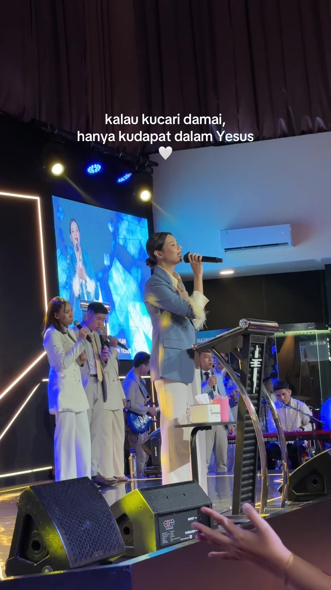 @Caroline Hutabarat