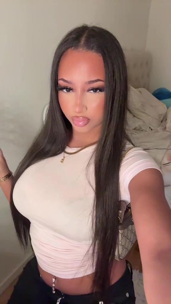 @𝐍𝐞𝐢𝐥𝐚𝐚