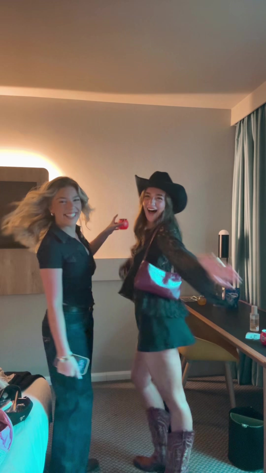 @lara🦊