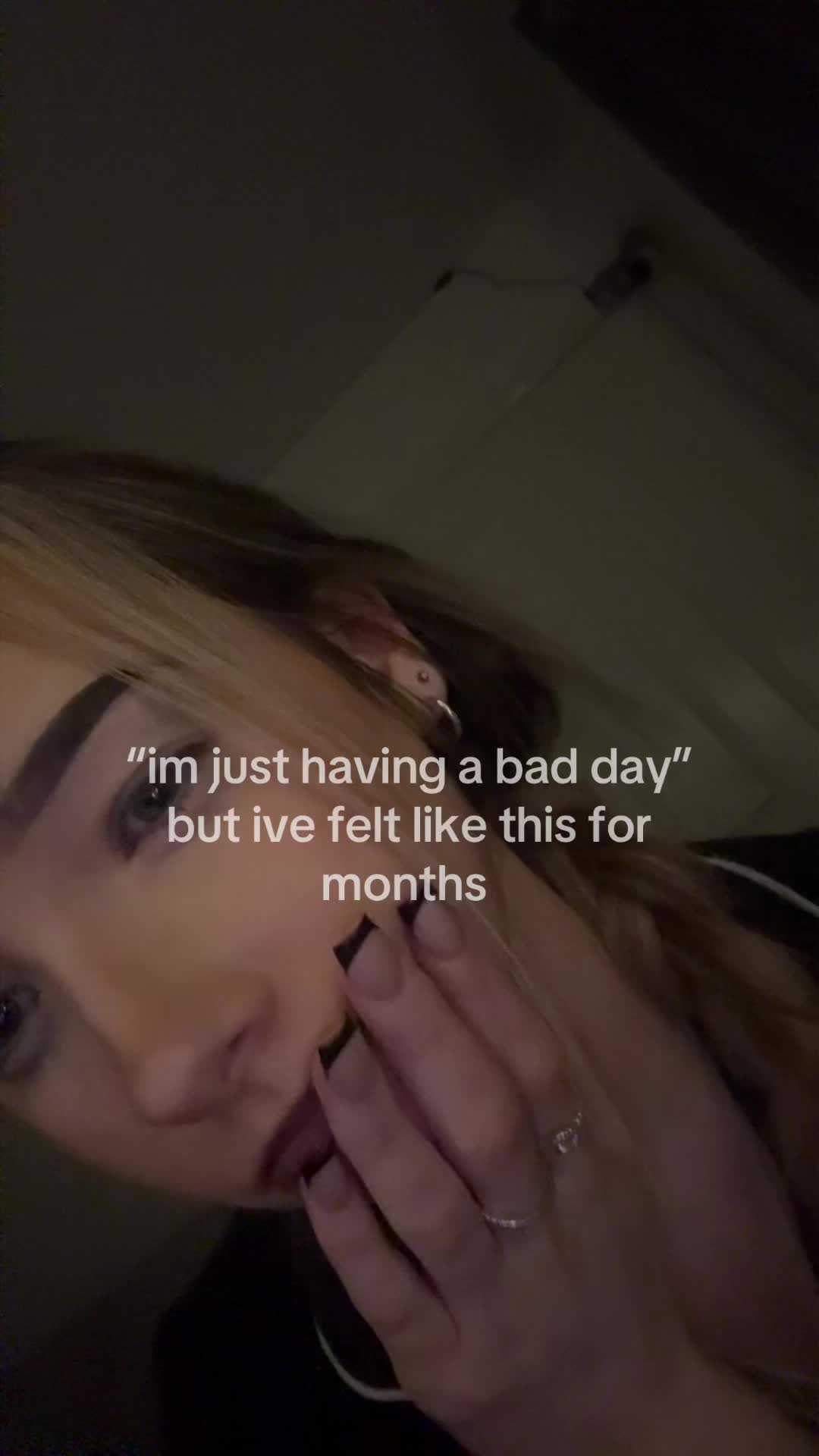@𝐞