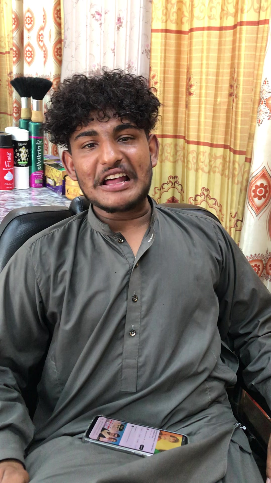 @Hussnain_Kashmiri