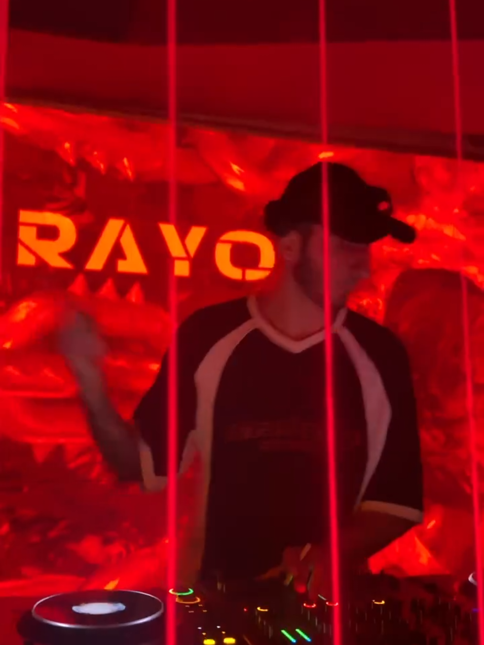 @Rayo