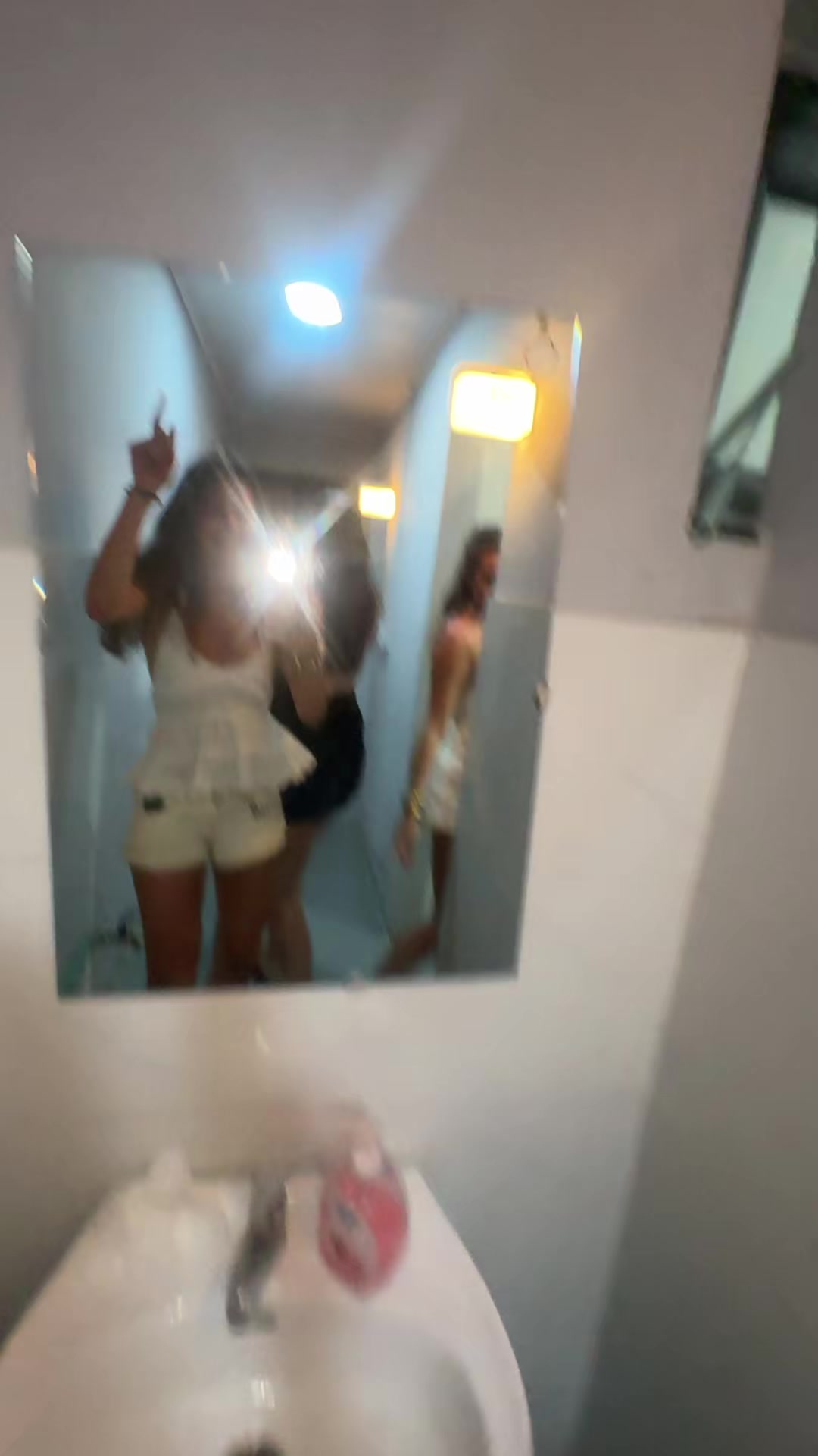 @THAI ME DOWN