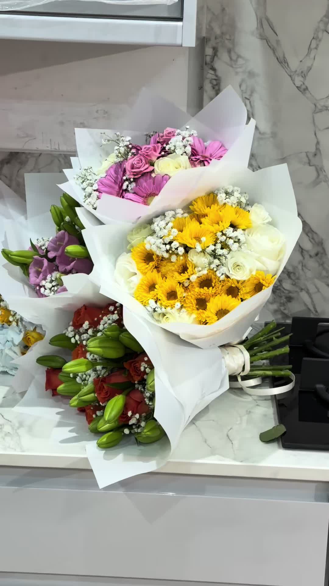 @THE BOUQUET BOX
