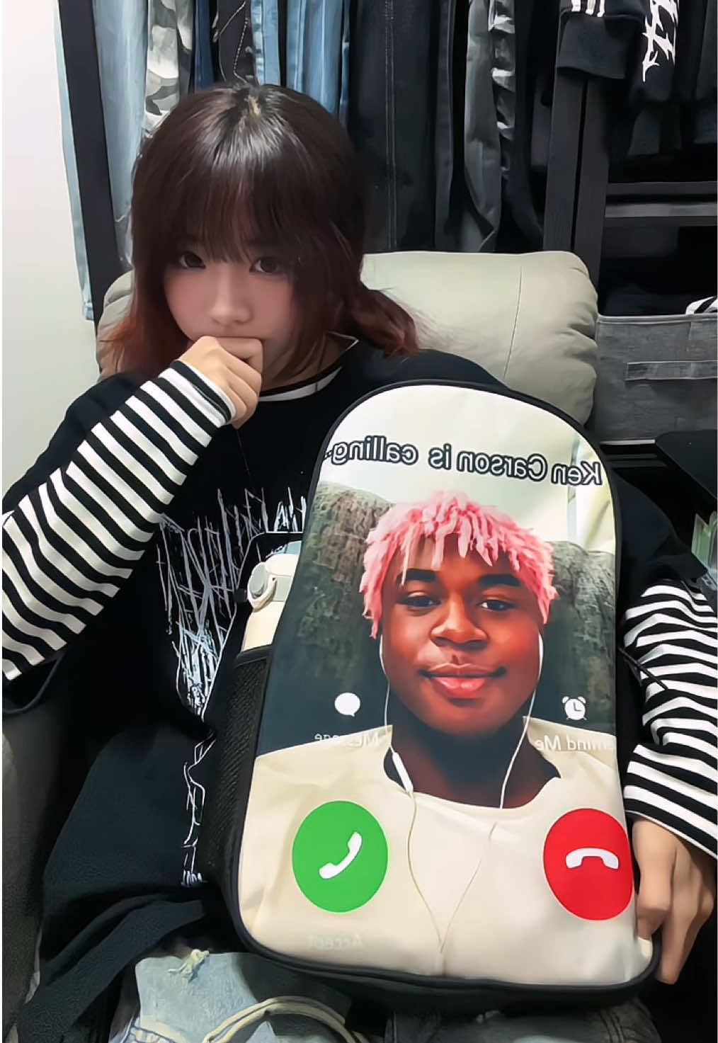 @Ru3
