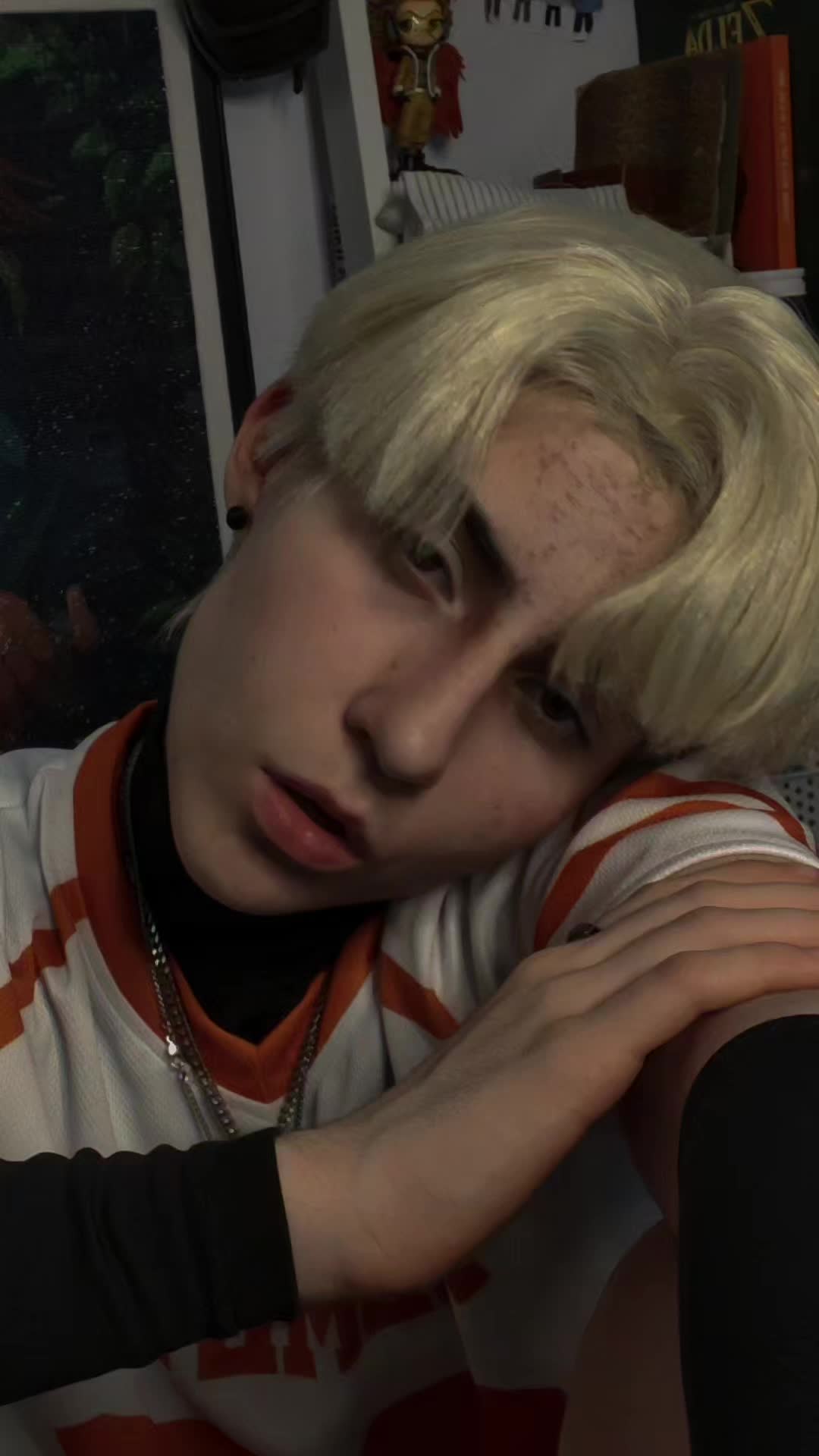 @Tobias🥍🦊