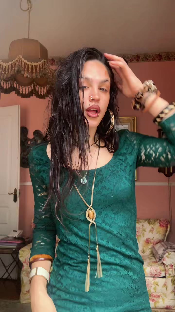 @kinkyera