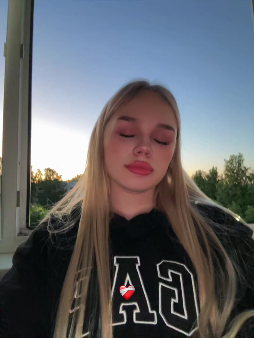 @Ksenia Holodok