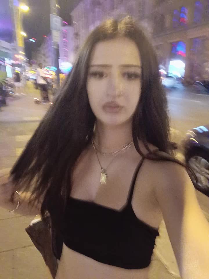 @𝓔𝓵𝓵𝔂❄️