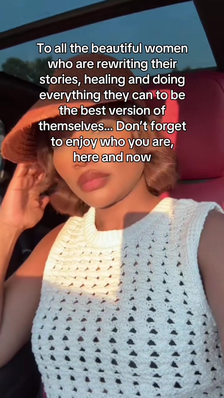 @EffortlesslyChiic