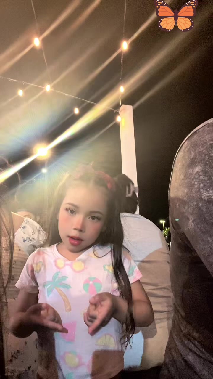 @Alejandra chiquita sabrosa