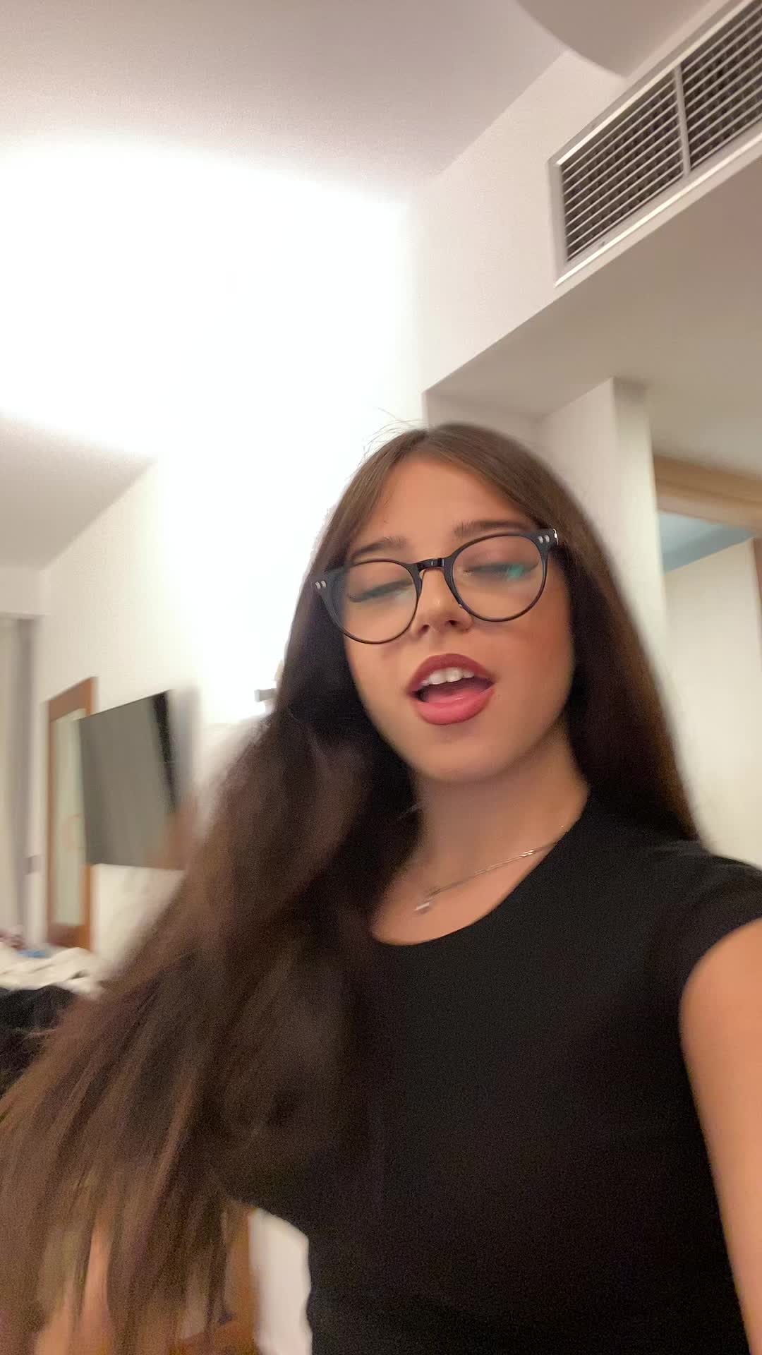 @𝓂𝒶𝒾𝓇𝒾𝒷𝒶𝒷𝓎💗
