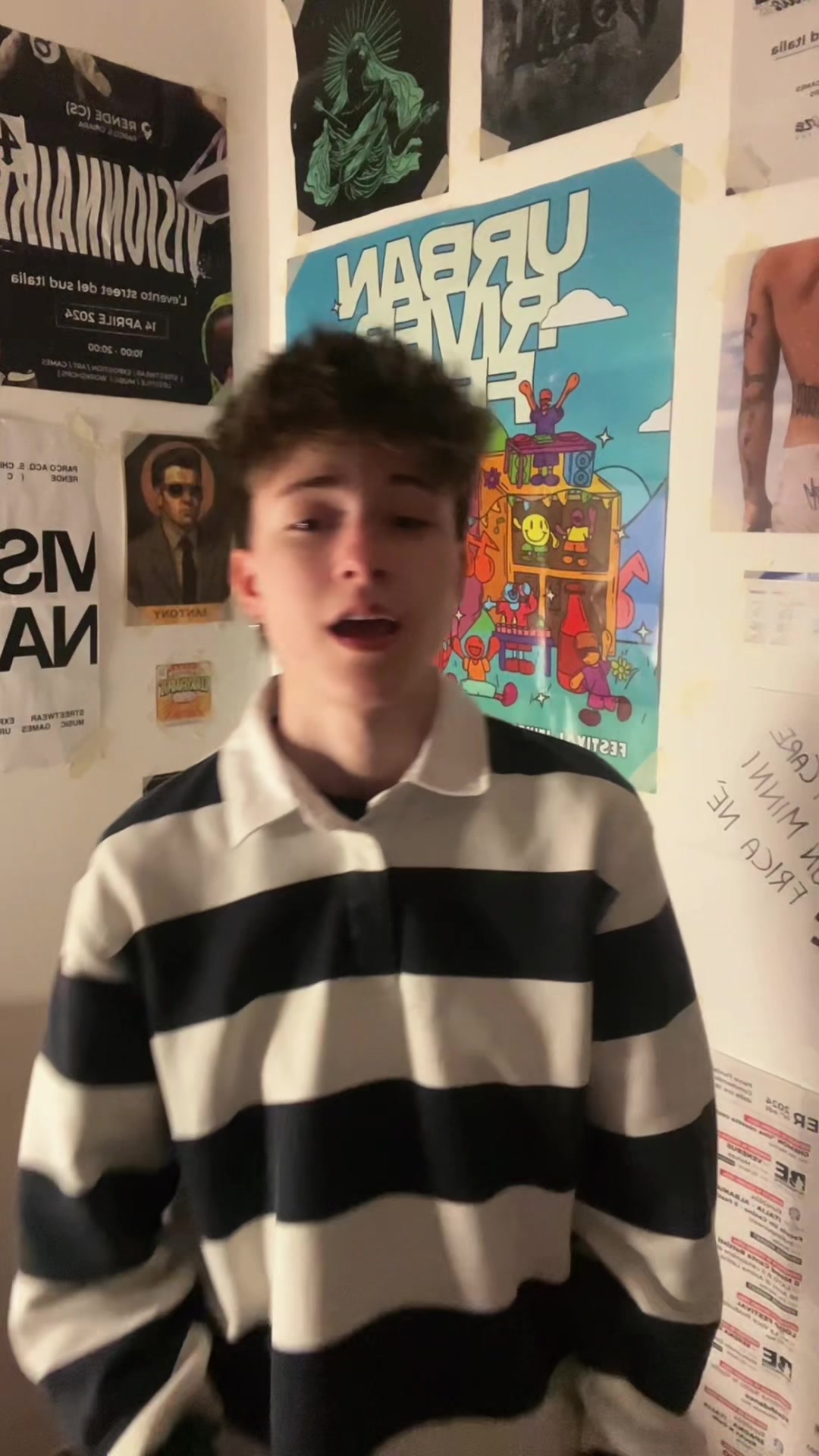 @🪰