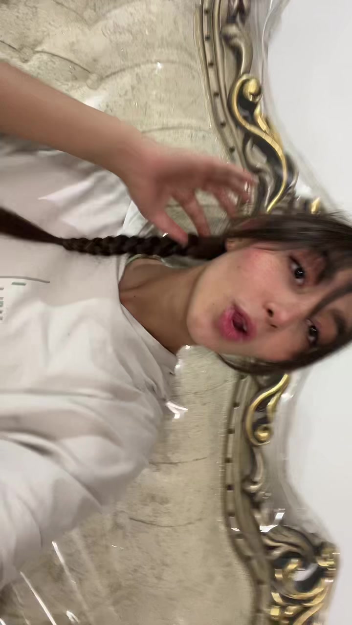 @Saniiii