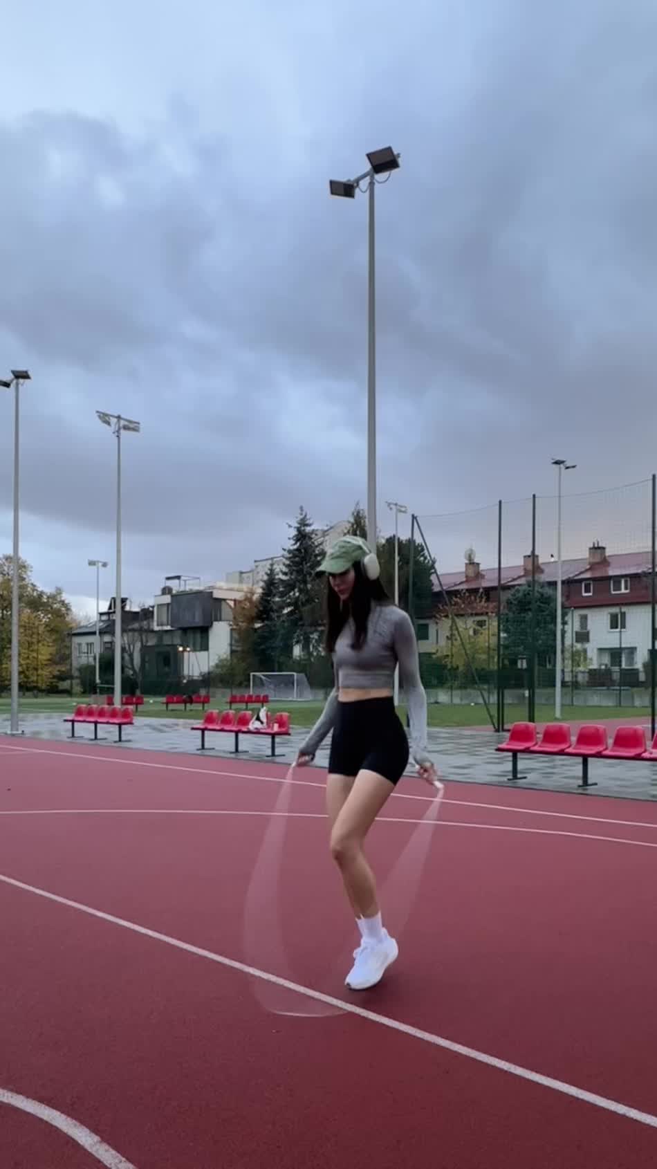 @Lovely Skipping