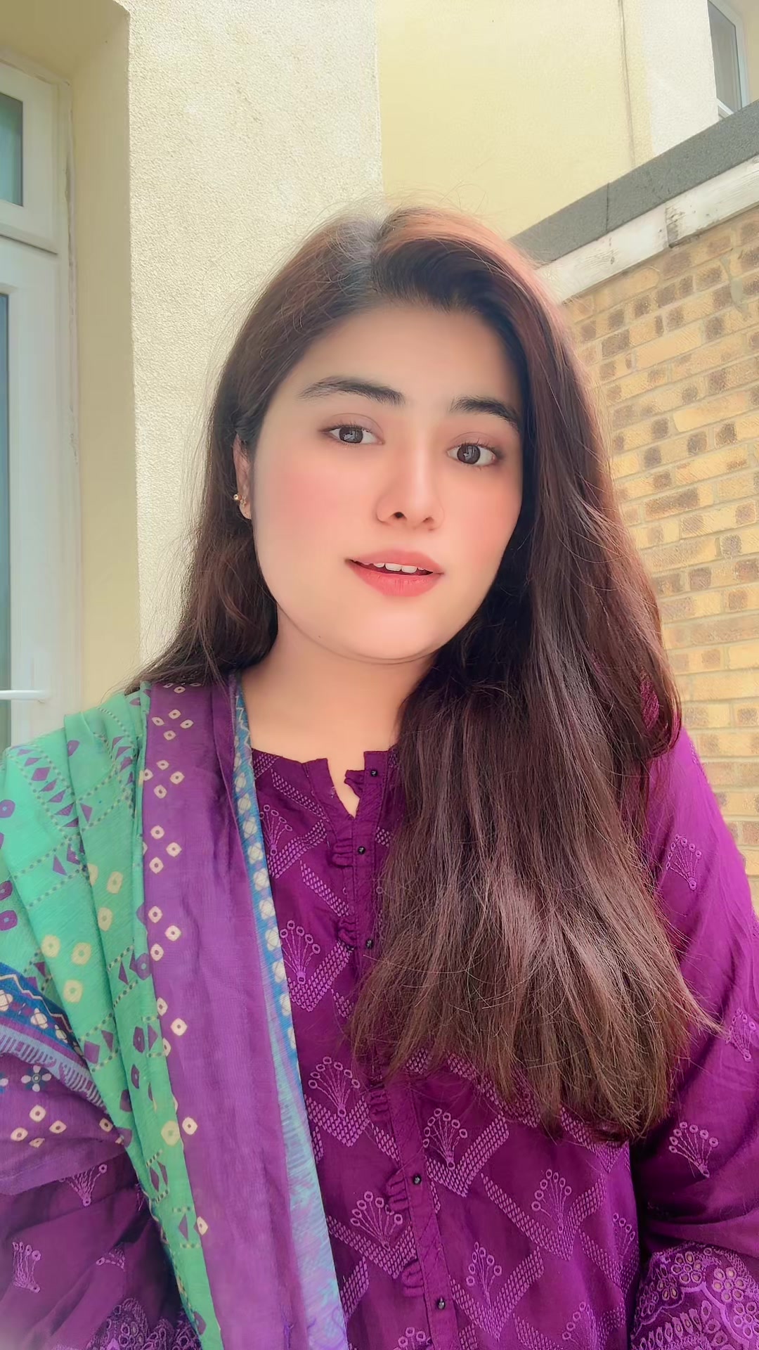 @LARAIB