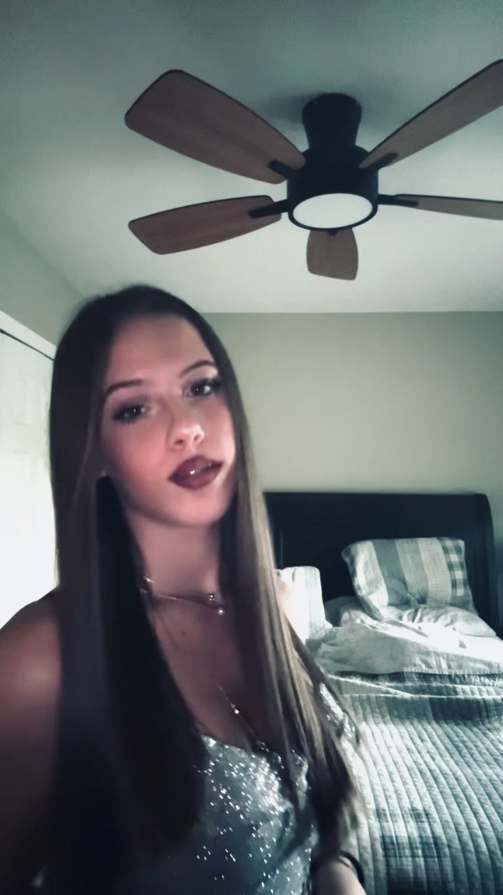 @•B
