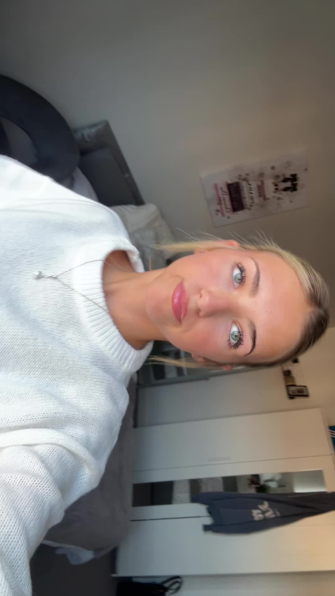 @isla 🌺🍒🩵🌷🫐🦕💗