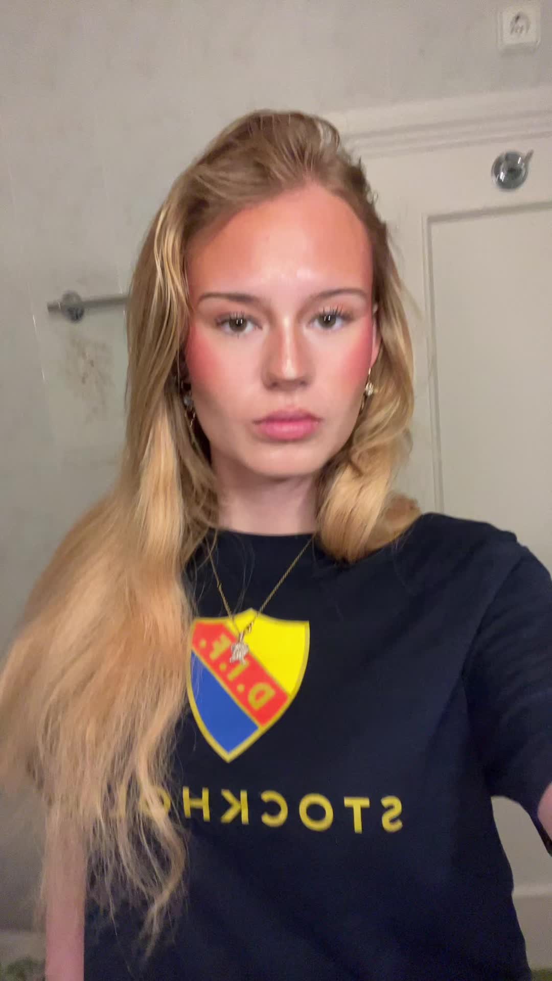@EmmyblidSpam🍾