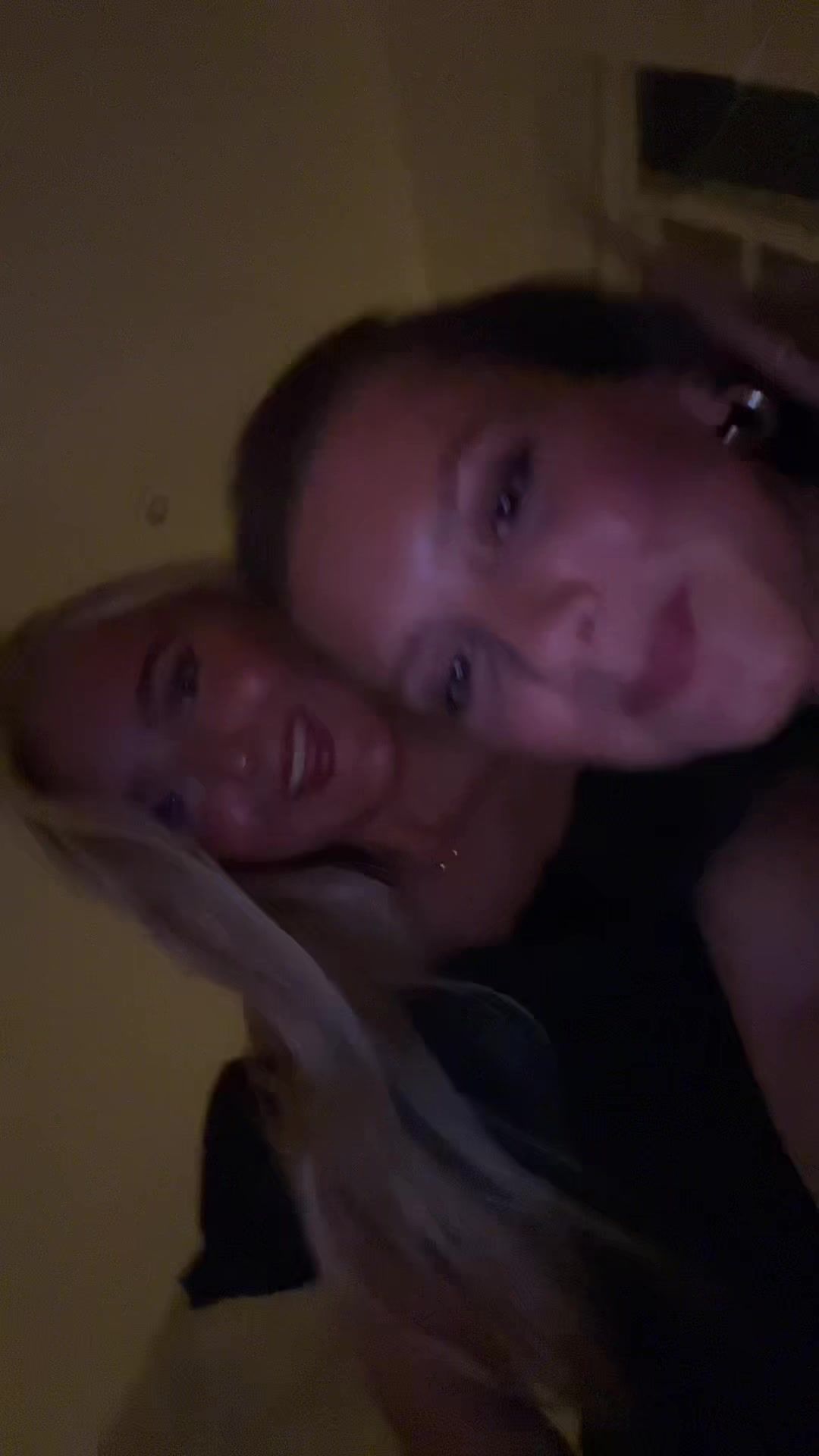 @EmelieHemeli