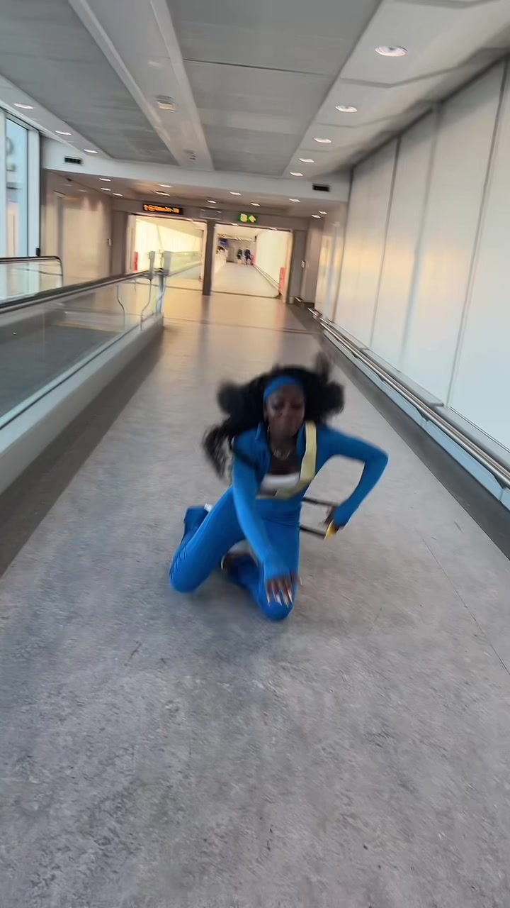 @𝑻