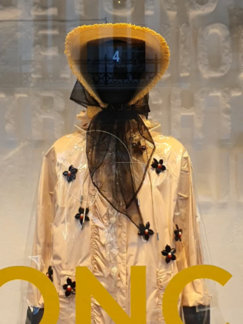 @thefashion.fold