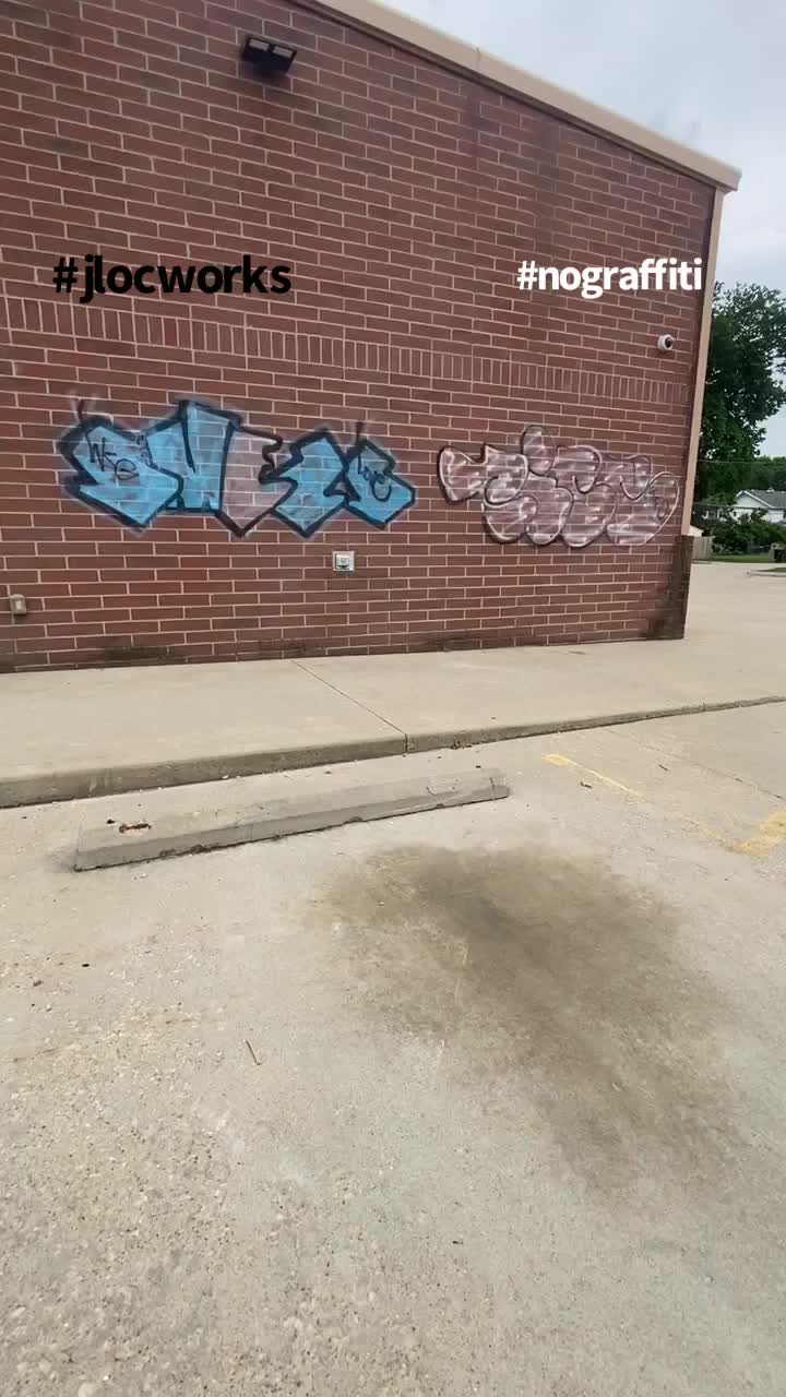 @Jlocworks