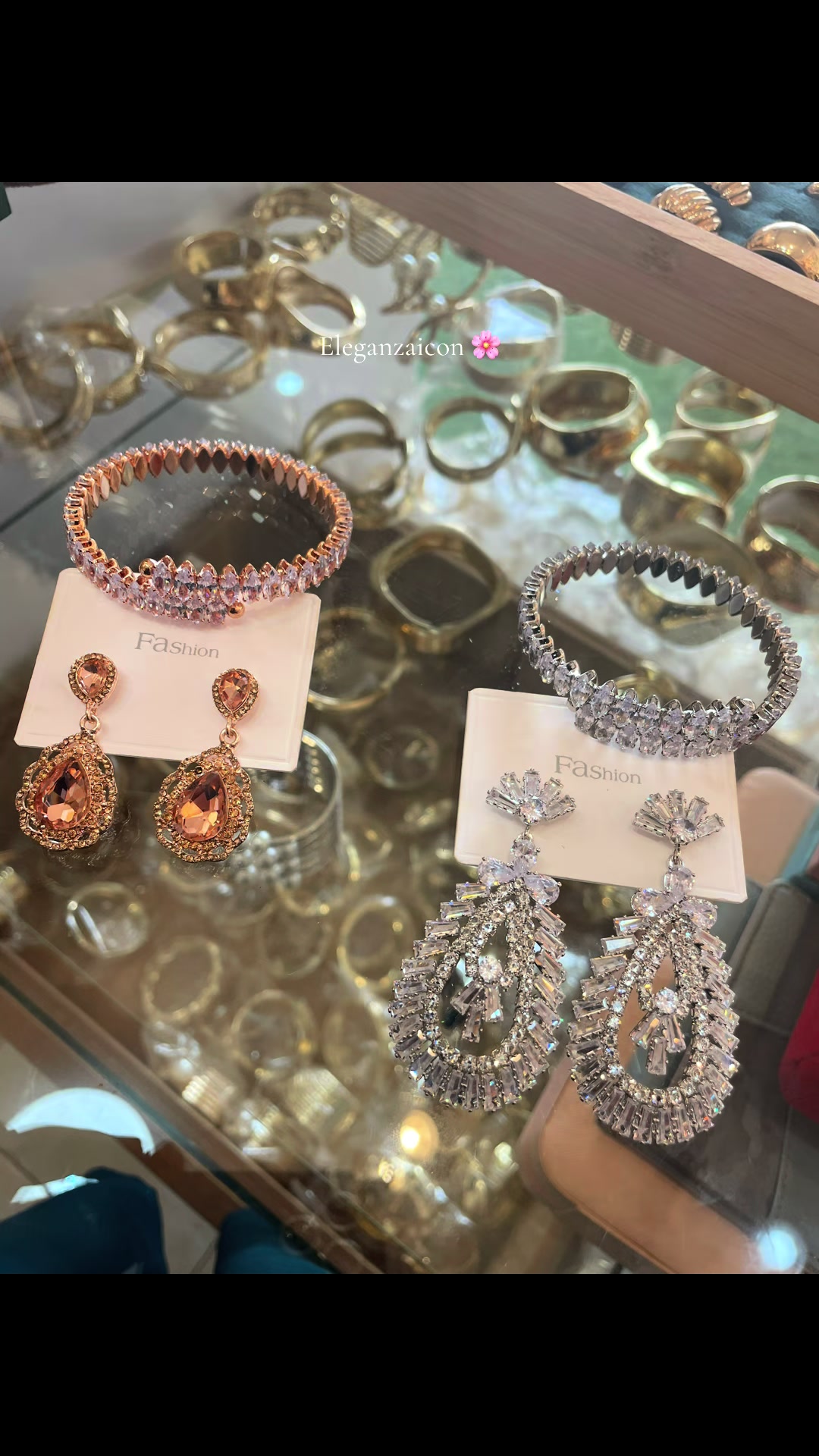 @ELEGANZAicon-jewelry/bag/heels