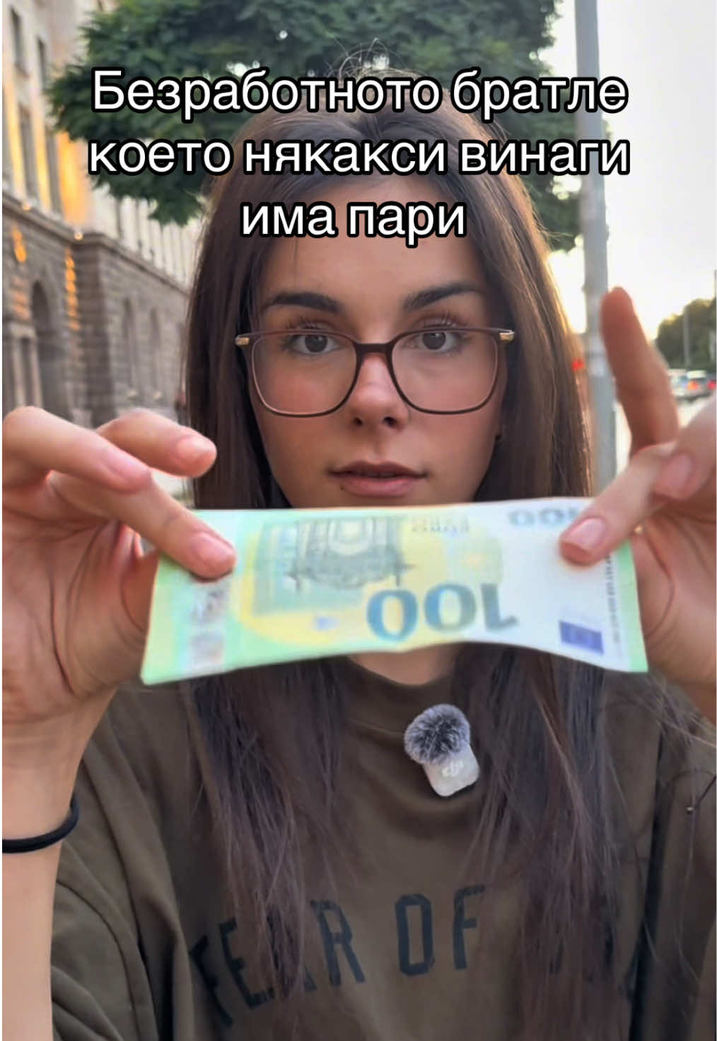 @Aivi