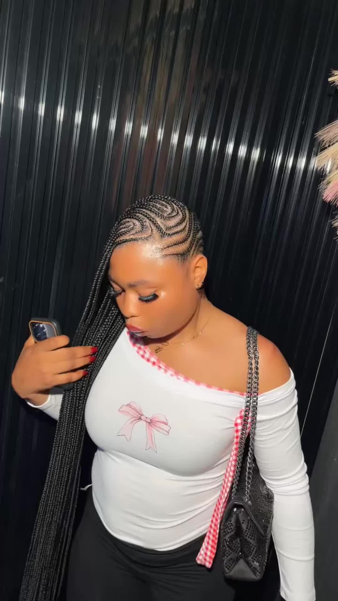 @Hairbyamaka2