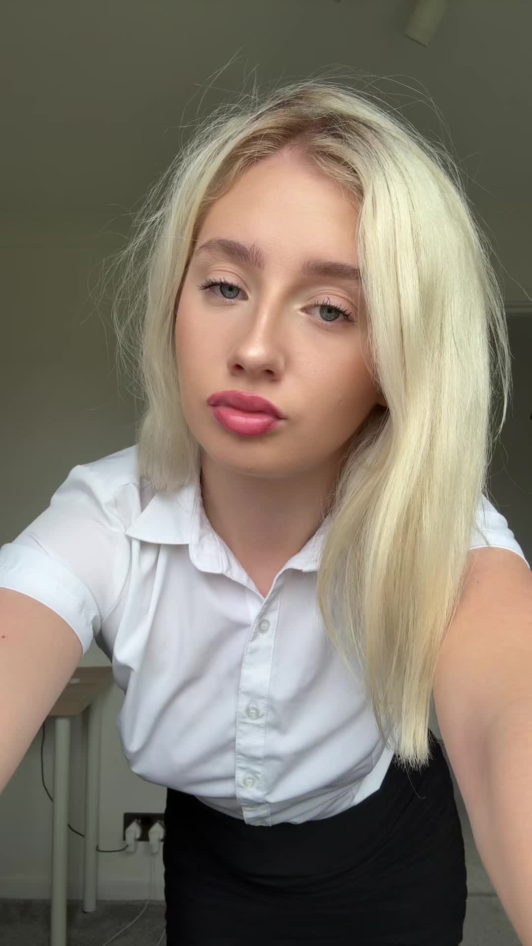 @harleymaeee2