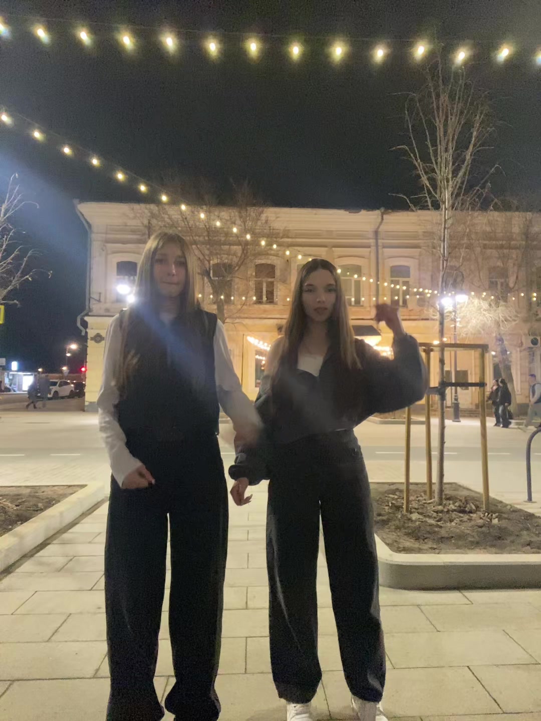 @𝑑𝑎𝑠ℎ𝑤𝑤𝑖𝑥