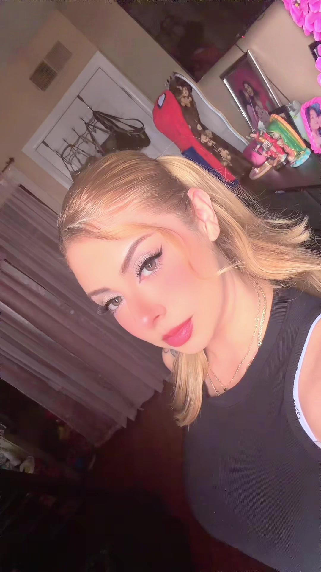 @𝓛𝓪𝓾𝓻𝓪𝓪