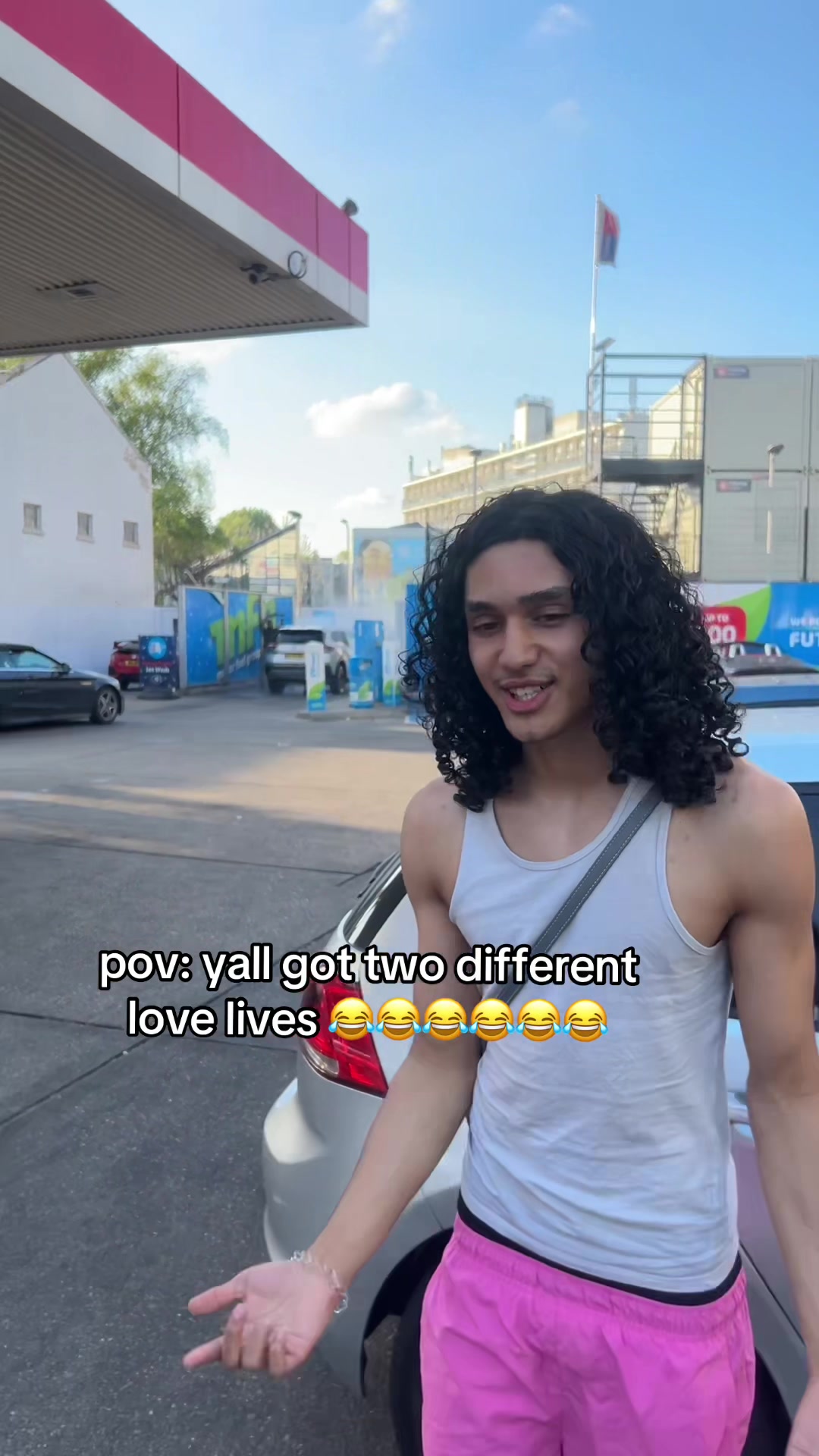@🦈