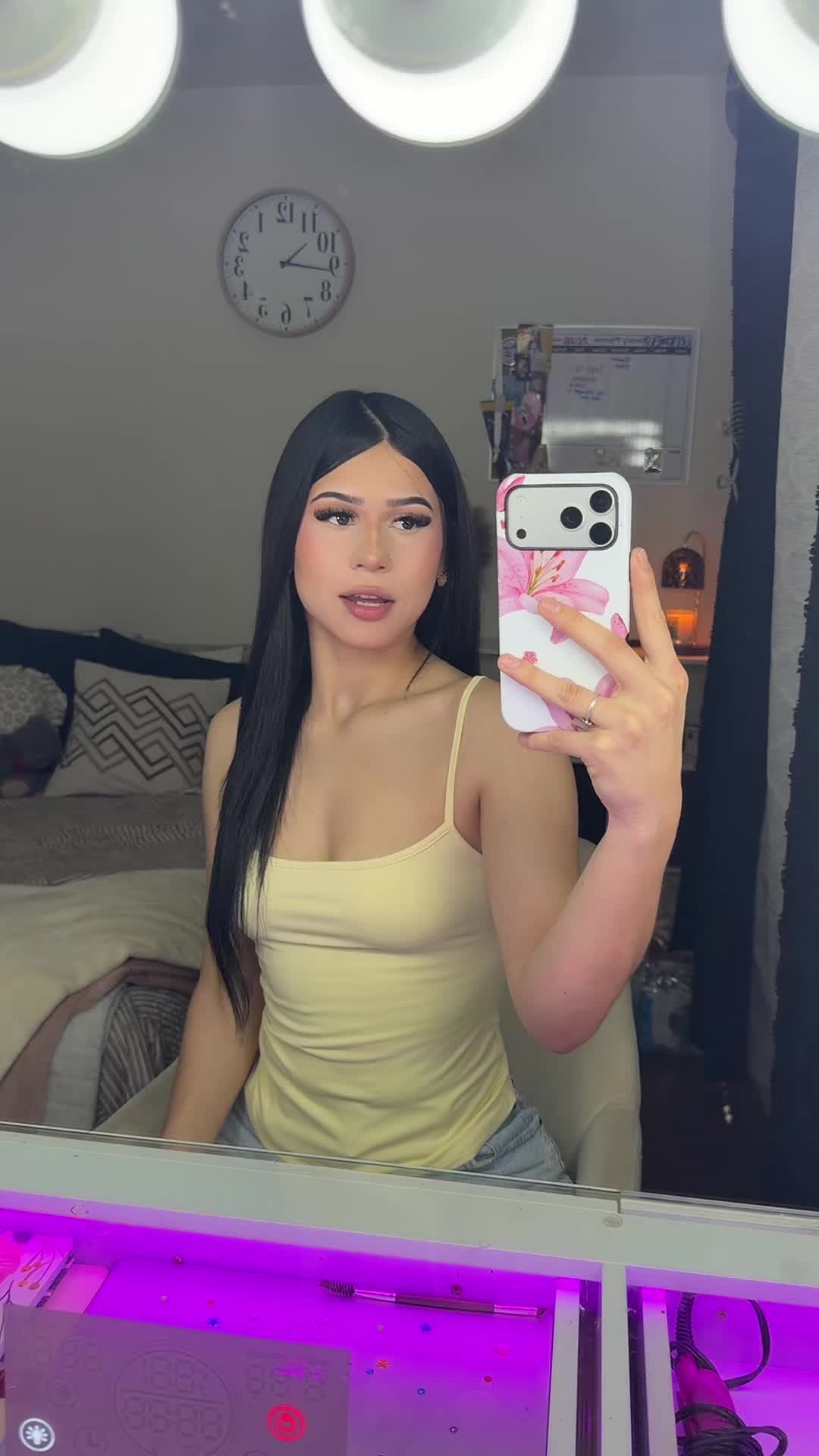 @mialnavarro