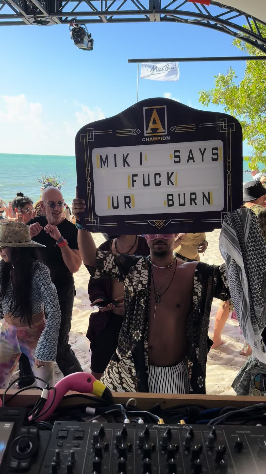 @Miki Beach
