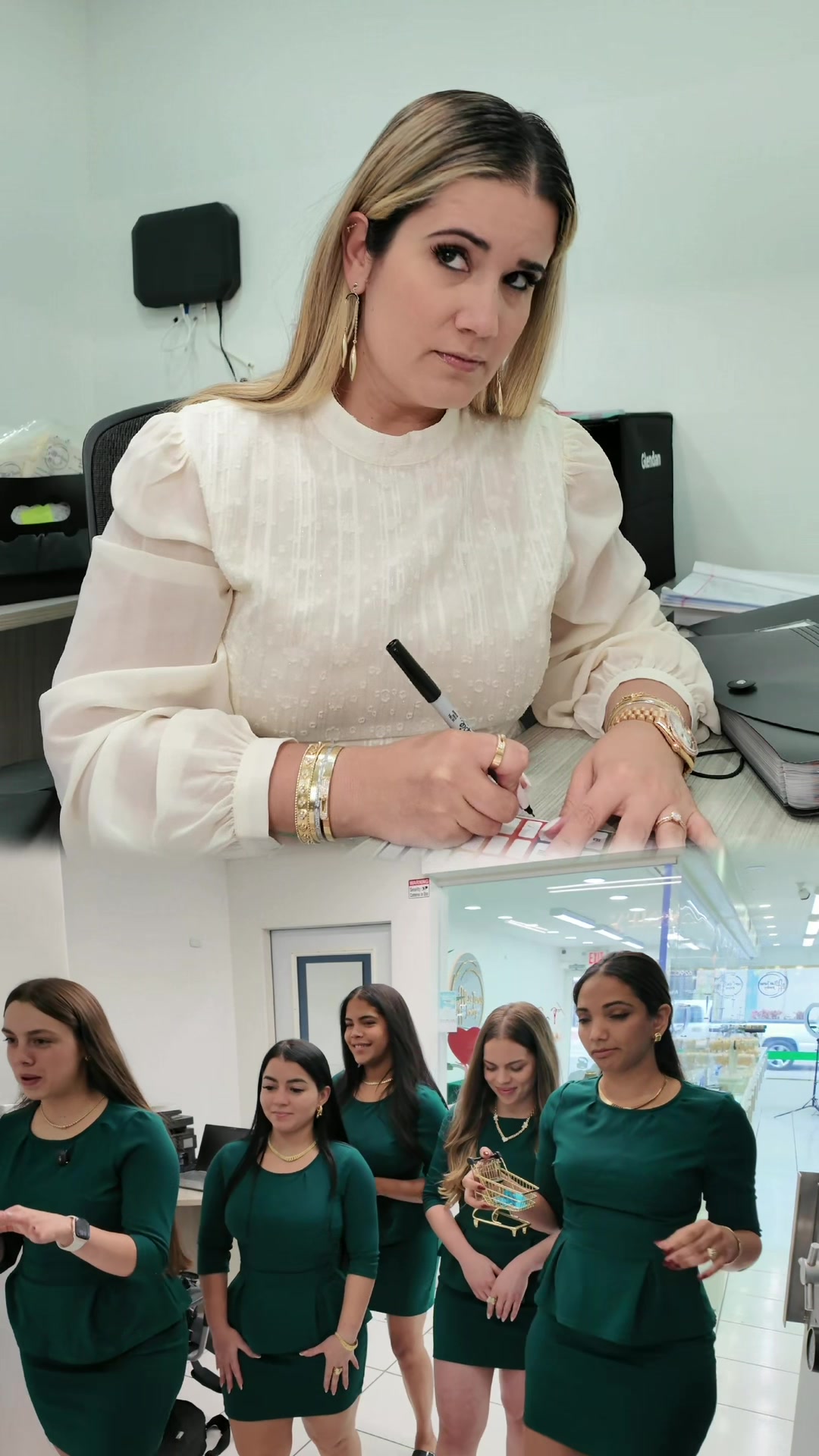 @LAS TUNAS JEWELRY LLC