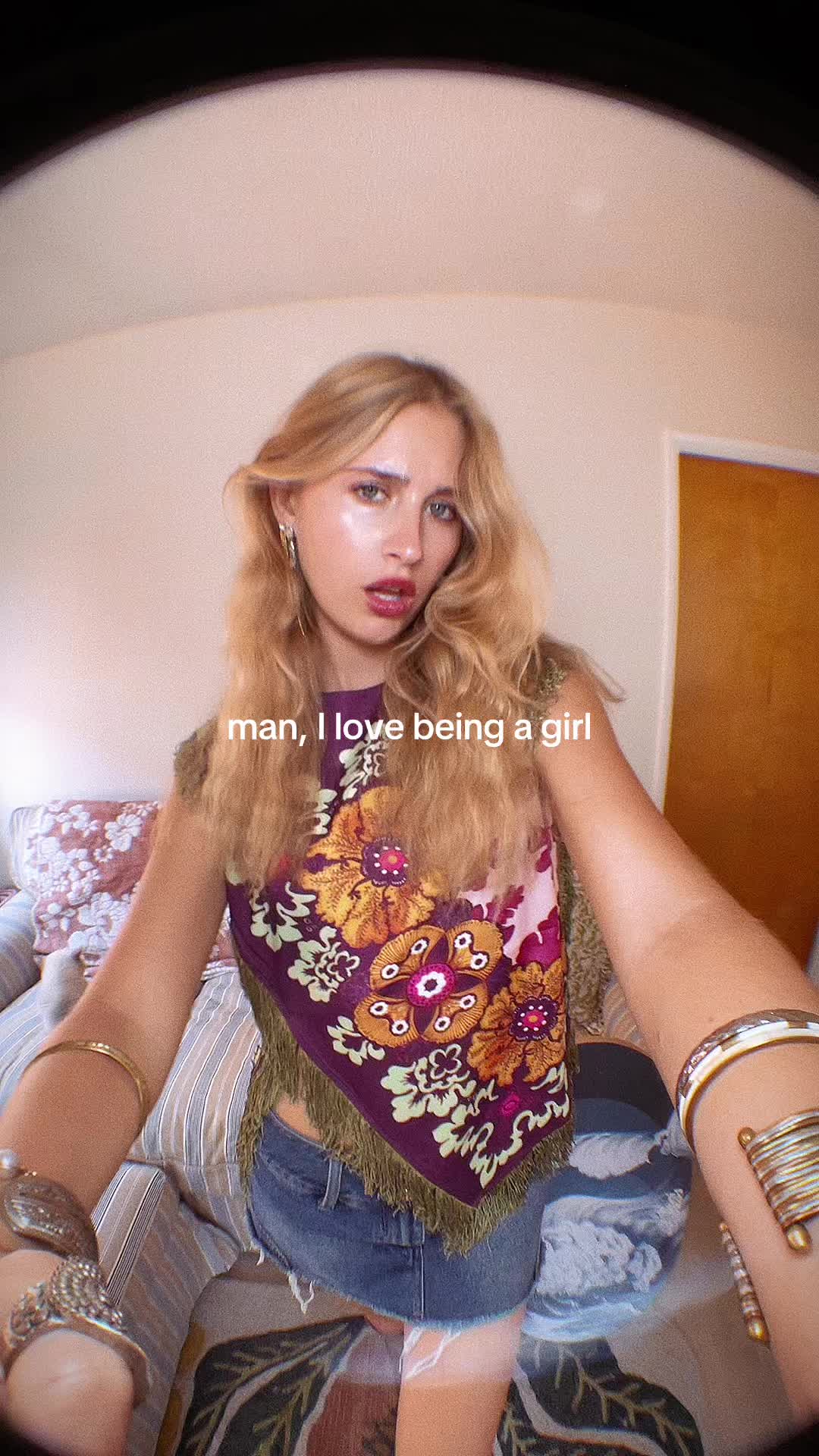 @kelseykinch