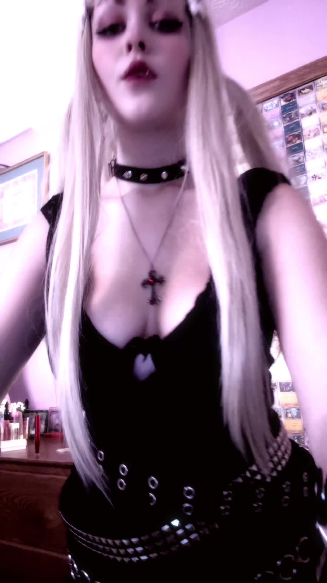 @Moxx